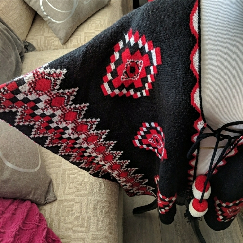 Relativity Patterned Winter Pancho Arm Holes - image 2